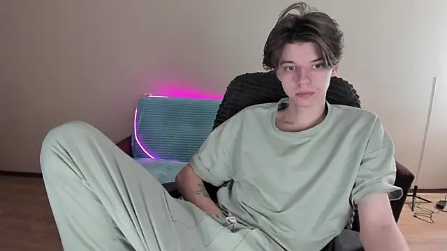 Liam sexy1 online show from January 13, 4:50 am