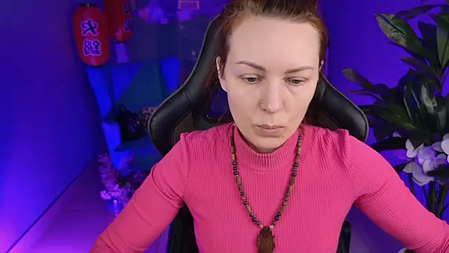 Snapshot of VandaRossi chatting on February 2, 9:08 am VandaRossi online show from February 2, 9:08 am