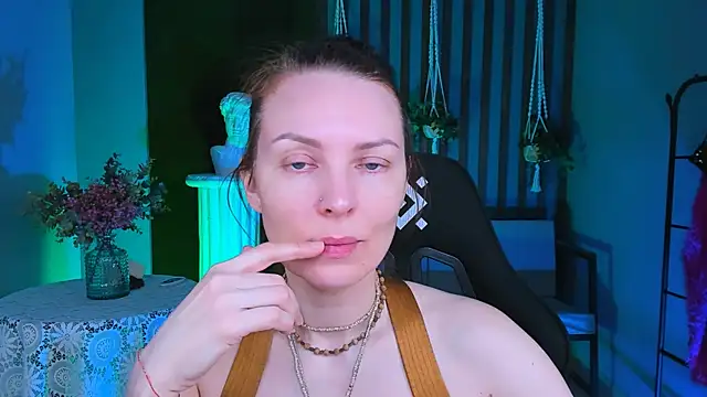 Snapshot of VandaRossi chatting on February 7, 5:10 am VandaRossi online show from February 7, 5:10 am