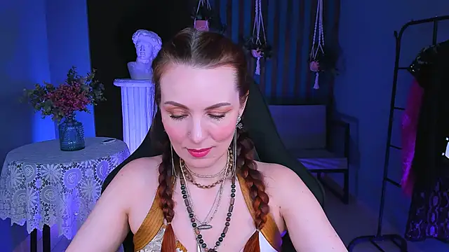 Snapshot of VandaRossi chatting on February 7, 8:11 am VandaRossi online show from February 7, 8:11 am