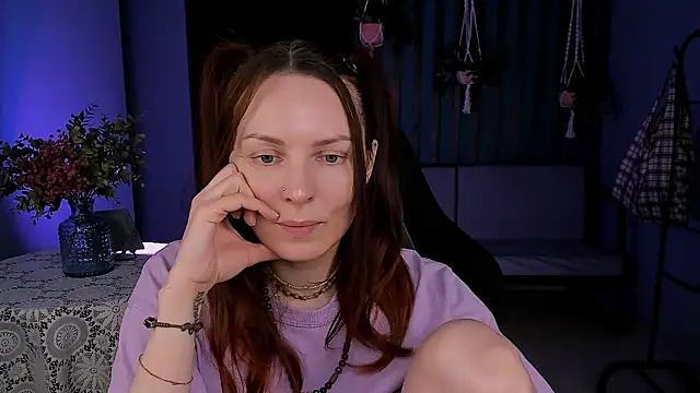 Snapshot of VandaRossi chatting on February 14, 8:10 am VandaRossi online show from February 14, 8:10 am