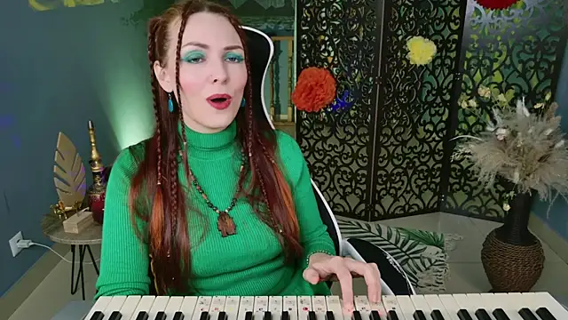 Snapshot of VandaRossi chatting on February 26, 11:20 am VandaRossi online show from February 26, 11:20 am