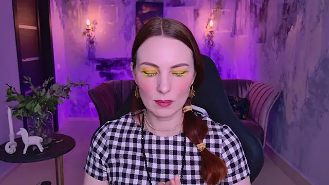 Snapshot of VandaRossi chatting on March 2, 8:16 am VandaRossi online show from March 2, 8:16 am