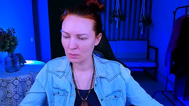 Snapshot of VandaRossi chatting on March 7, 5:08 am VandaRossi online show from March 7, 5:08 am