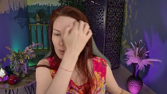 Snapshot of VandaRossi chatting on October 10, 5:50 am VandaRossi online show from October 10, 5:50 am