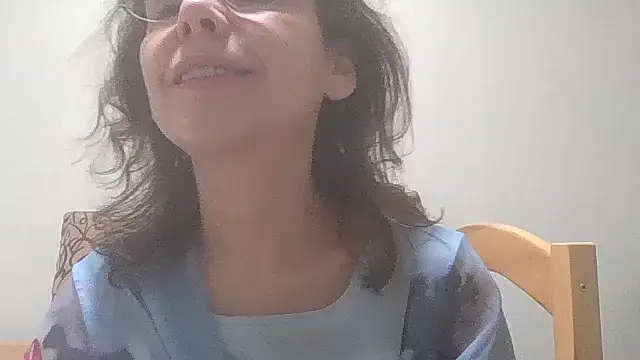 HollyJewel online show from December 11, 6:31 pm