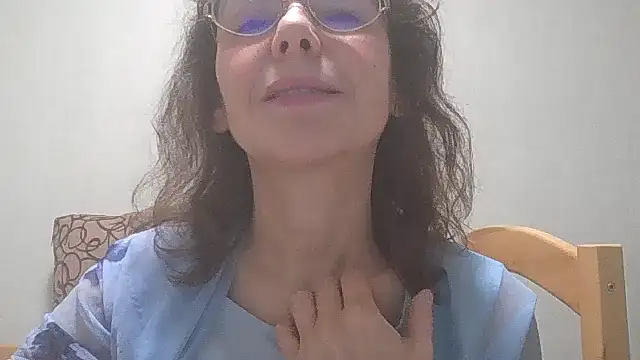 HollyJewel online show from December 26, 7:38 pm