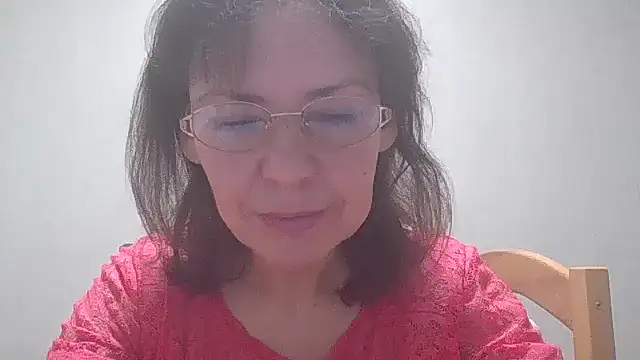 HollyJewel online show from February 10, 4:25 pm