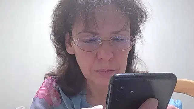 HollyJewel online show from March 12, 4:46 pm