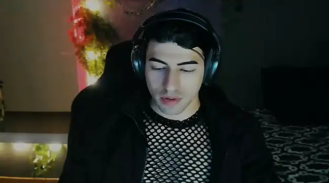 Snapshot of newjeff chatting on March 15, 2:46 am newjeff online show from March 15, 2:46 am