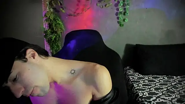 Snapshot of newjeff chatting on March 16, 8:32 pm newjeff online show from March 16, 8:32 pm