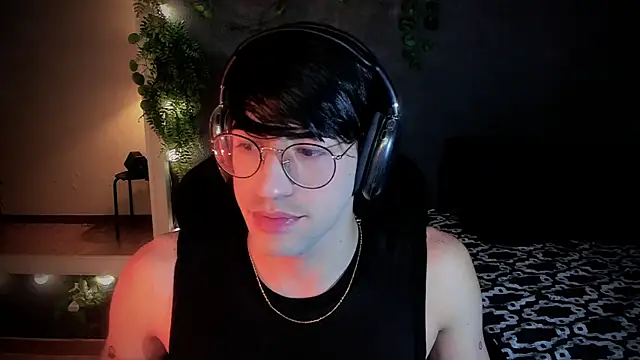 Snapshot of newjeff chatting on March 20, 1:13 am newjeff online show from March 20, 1:13 am