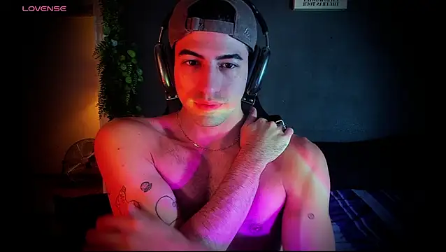 Snapshot of newjeff chatting on October 11, 9:13 pm newjeff online show from October 11, 9:13 pm