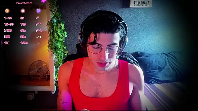 Snapshot of newjeff chatting on October 13, 10:37 am newjeff online show from October 13, 10:37 am