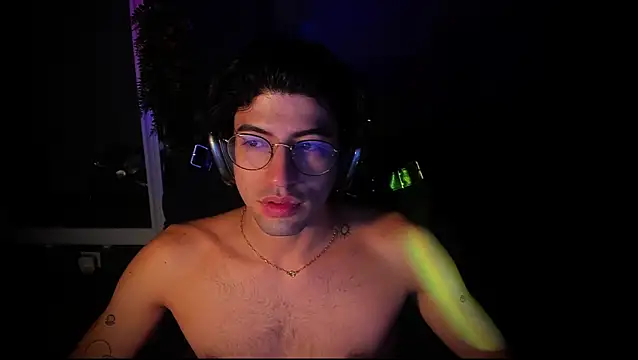 Snapshot of newjeff chatting on October 14, 9:59 pm newjeff online show from October 14, 9:59 pm