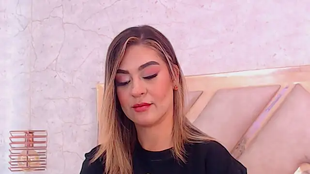 JoannaStanford online show from November 30, 8:02 pm