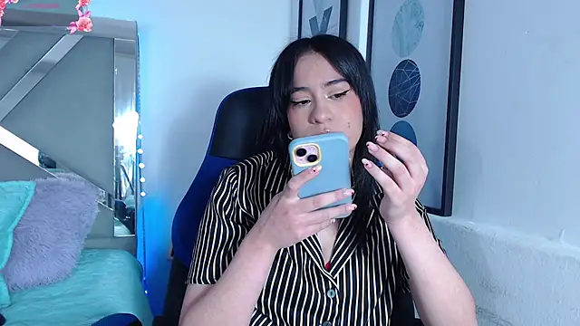 ZaraDames  online show from March 22, 5:28 am