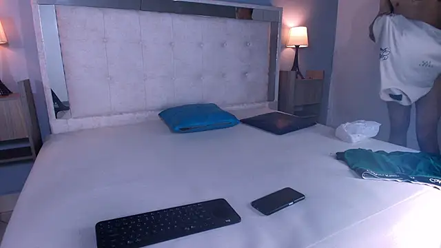 Jhonn Rhyss online show from December 8, 5:18 am