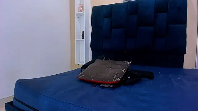 Jhonn Rhyss online show from February 13, 8:17 am