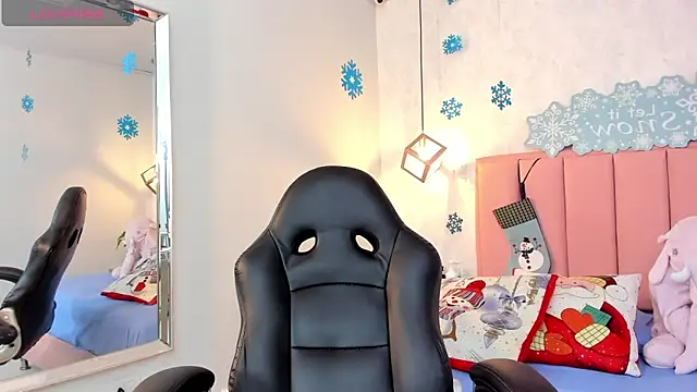 Snapshot of SUNNYCYRUS chatting on December 23, 7:41 pm SUNNYCYRUS online show from December 23, 7:41 pm