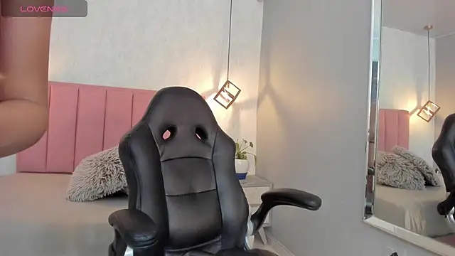 Snapshot of SUNNYCYRUS chatting on October 7, 12:35 pm SUNNYCYRUS online show from October 7, 12:35 pm