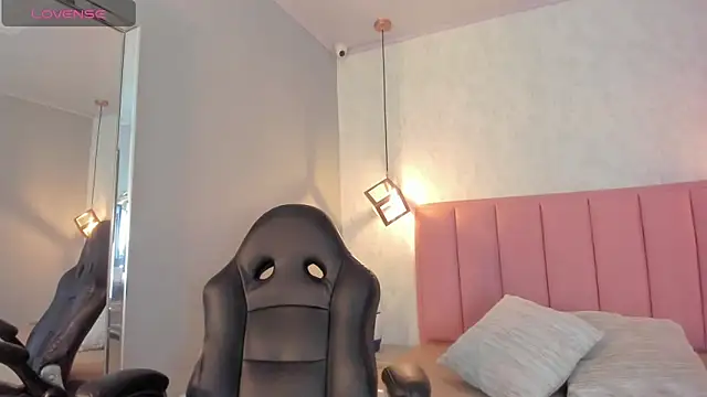 Snapshot of SUNNYCYRUS chatting on October 24, 12:34 pm SUNNYCYRUS online show from October 24, 12:34 pm