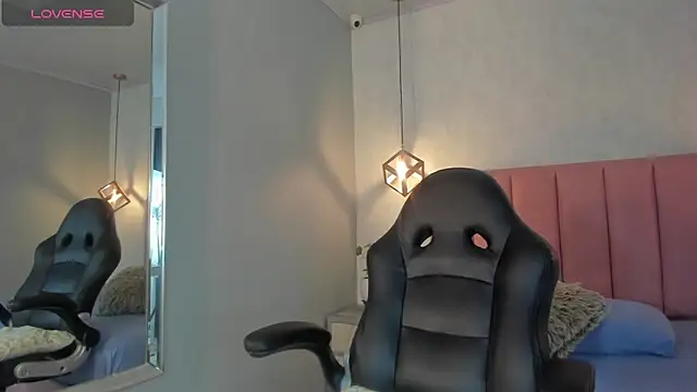 Snapshot of SUNNYCYRUS chatting on November 19, 12:38 pm SUNNYCYRUS online show from November 19, 12:38 pm