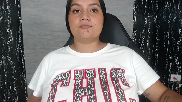 evelin 999  online show from March 7, 9:59 pm