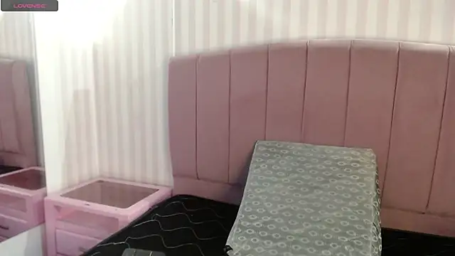 Susy thomson online show from February 6, 7:18 pm