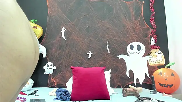 Luna smit08 online show from October 27, 8:13 pm