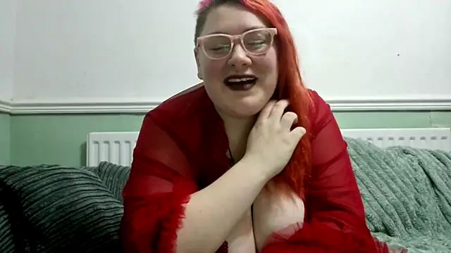 Bustycurves online show from December 19, 9:06 pm