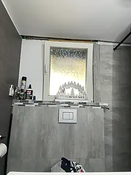 Livewithlucy online show from December 31, 12:36 pm