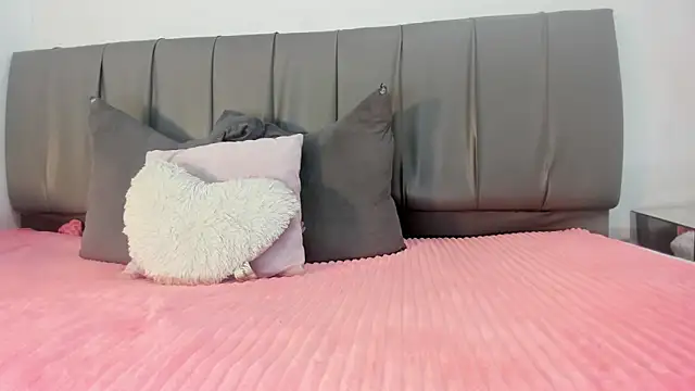 Cherllynn online show from February 6, 1:32 pm