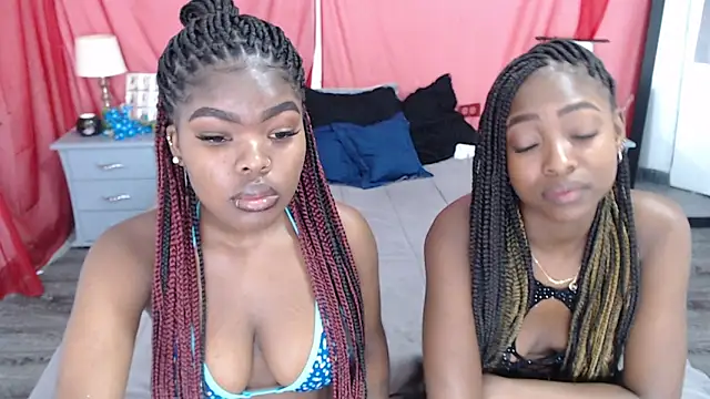 Nicole Colette  online show from March 5, 12:11 pm