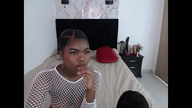 Nicole Colette  online show from October 28, 12:41 pm