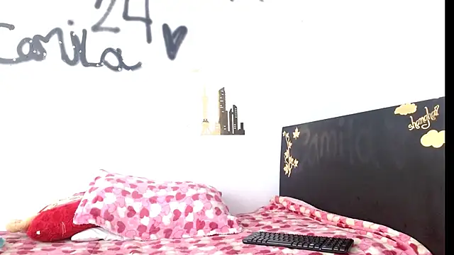 Snapshot of camilavagina24 chatting on October 12, 4:06 pm camilavagina24 online show from October 12, 4:06 pm