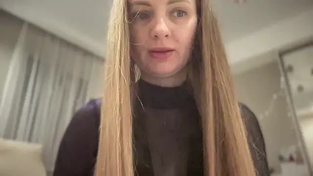 Snapshot of Viola_sweet chatting on January 24, 2:39 am Viola sweet online show from January 24, 2:39 am