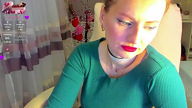 Snapshot of Viola_sweet chatting on February 26, 9:27 pm Viola sweet online show from February 26, 9:27 pm