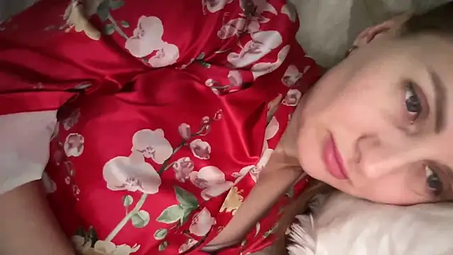 Snapshot of Viola_sweet chatting on September 21, 10:06 am Viola sweet online show from September 21, 10:06 am