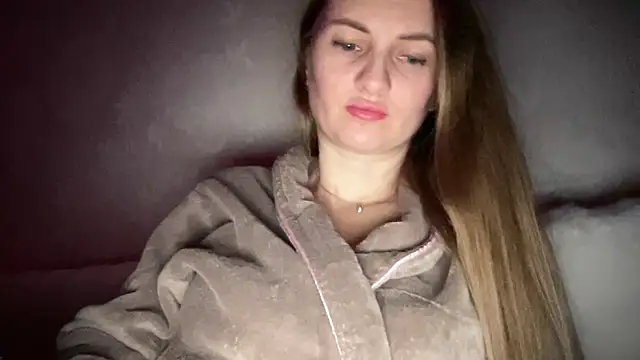 Snapshot of Viola_sweet chatting on September 21, 11:28 pm Viola sweet online show from September 21, 11:28 pm