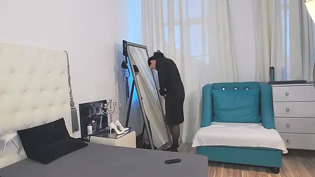 AlinaOnly online show from January 5, 11:15 am