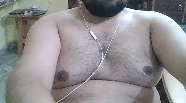 Snapshot of ARYANAVAILABLE chatting on March 5, 12:27 am ARYANAVAILABLE online show from March 5, 12:27 am