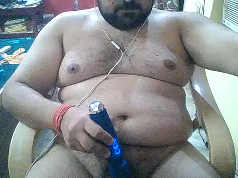 Snapshot of ARYANAVAILABLE chatting on September 24, 1:25 pm ARYANAVAILABLE online show from September 24, 1:25 pm