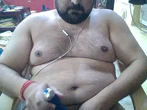 Snapshot of ARYANAVAILABLE chatting on November 6, 7:59 pm ARYANAVAILABLE online show from November 6, 7:59 pm