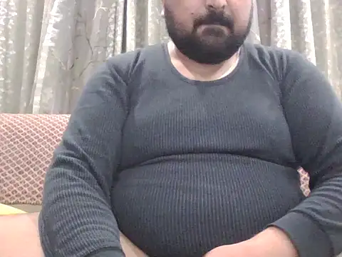 Snapshot of ARYANAVAILABLE chatting on December 18, 5:35 am ARYANAVAILABLE online show from December 18, 5:35 am