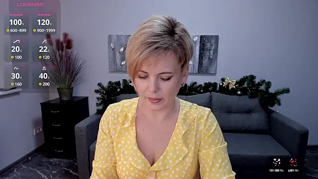 Julia Wilsone online show from January 2, 4:02 pm