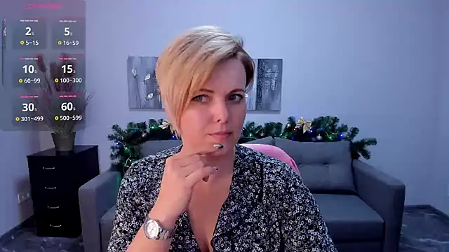 Julia Wilsone online show from January 4, 6:51 pm