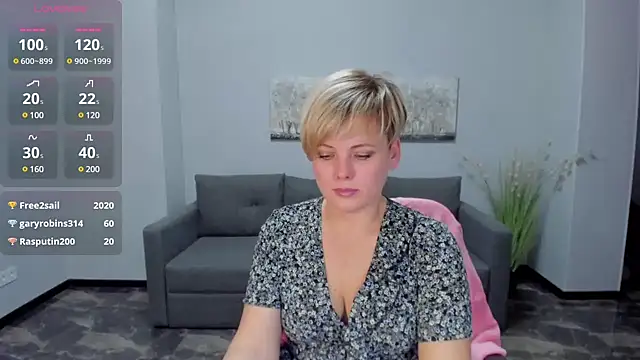 Julia Wilsone online show from January 14, 5:01 pm