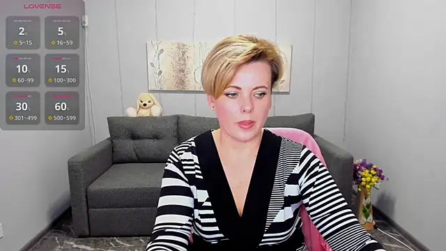 Julia Wilsone online show from January 27, 1:09 pm