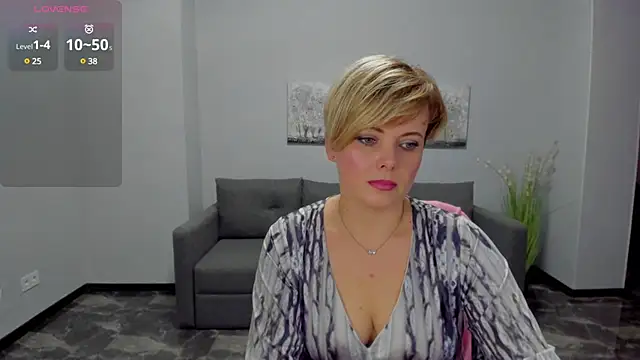 Julia Wilsone online show from February 21, 12:50 pm